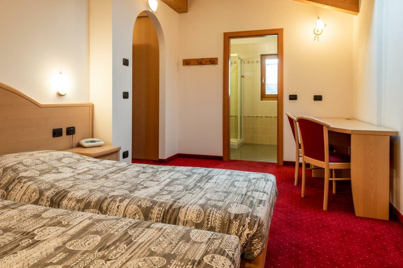 Hotel Europa Pozza di Fassa Zewnętrze zdjęcie